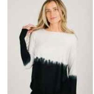 Jala Flow Shadow Long-Sleeve Top